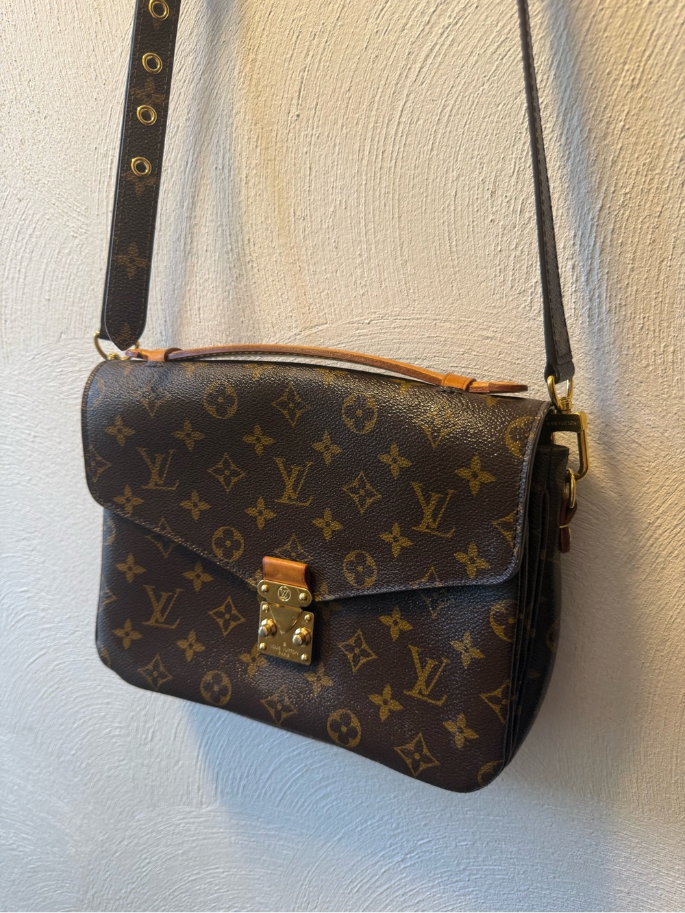 Authentic Louis Vuitton Monogram Pochette Métis Crossbody Shoulder Bag - Picture 3 of 11